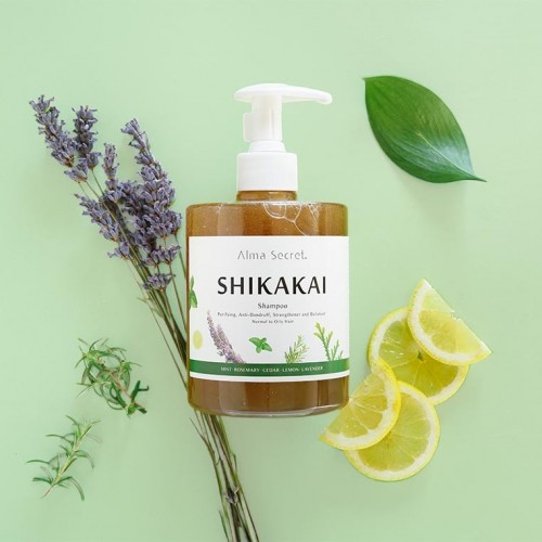 Shikakai Anti-Hair Loss & Anti-Dandruff Shampoo