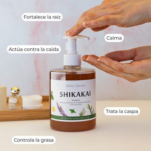 Shikakai Anti-Hair Loss & Anti-Dandruff Shampoo