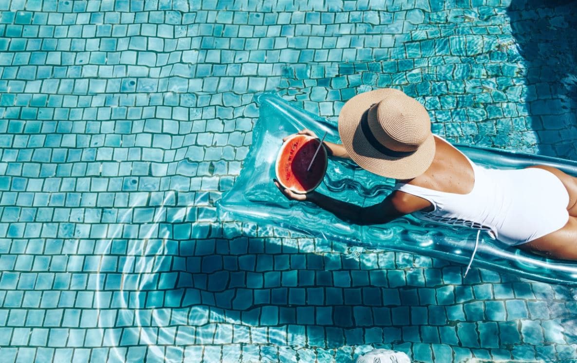 Cuidado de la piel antes y después de tomar el sol